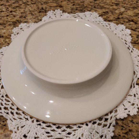 Avon Ivory 8 Inch Collectible Plate Vintage Embossed Frosted Fruit Gold Trim - Picture 3 of 5